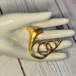 Vintage GoldTone French Horn Brooch – Satin & Shiny Finish – 2” x 2”